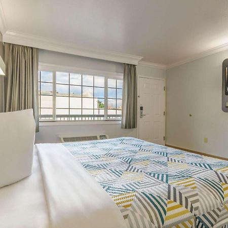 Motel 6-San Jose, Ca - Convention Center Екстериор снимка