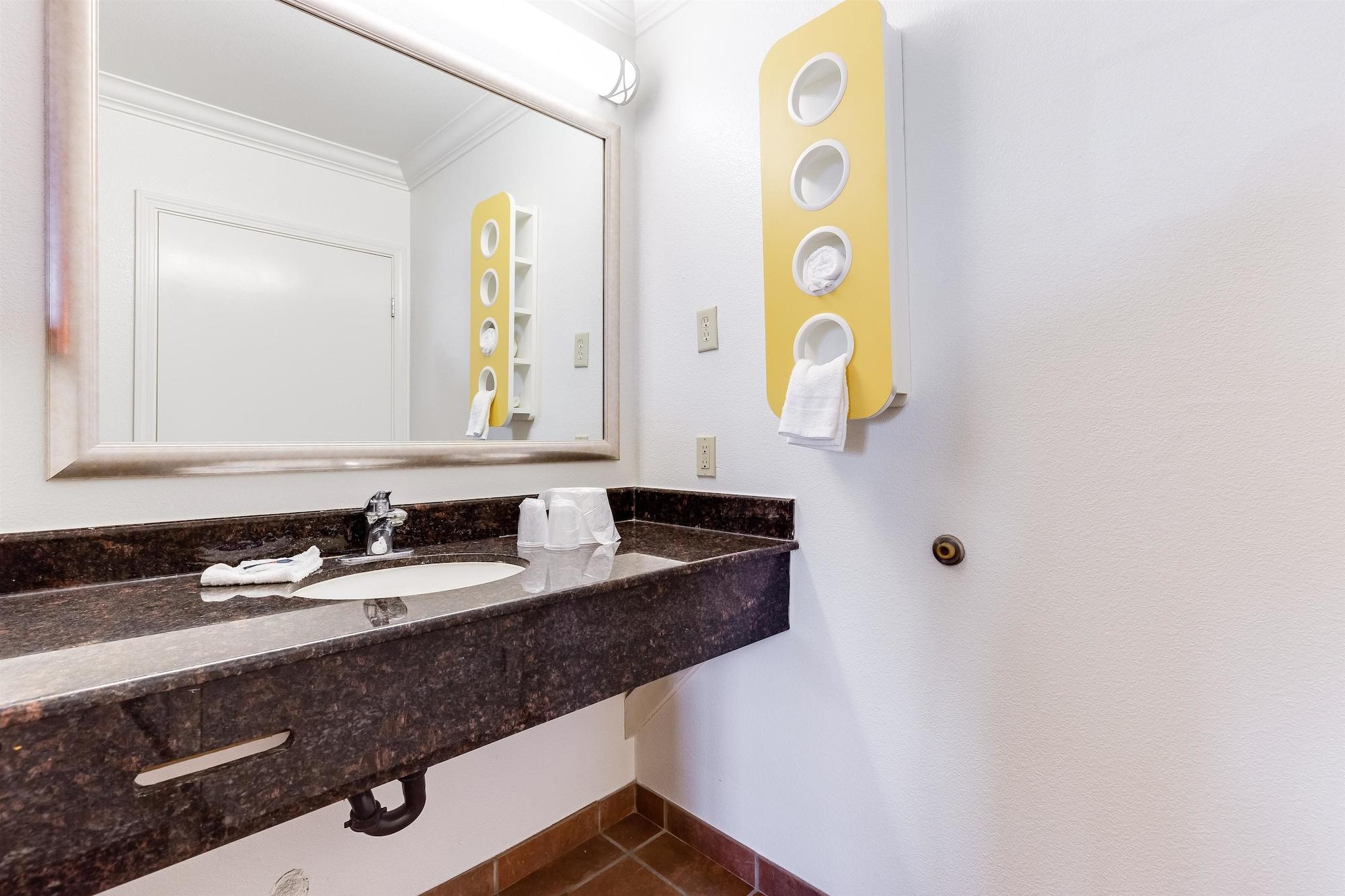 Motel 6-San Jose, Ca - Convention Center Екстериор снимка