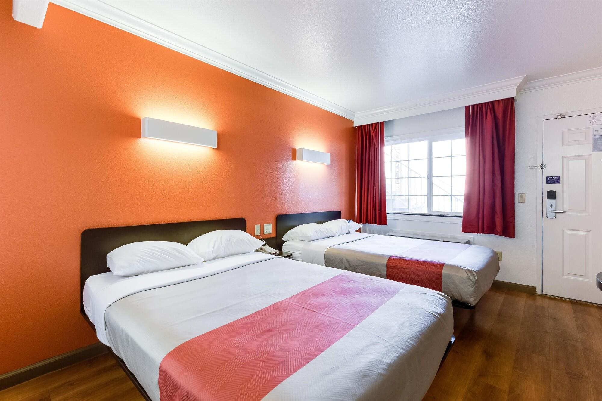 Motel 6-San Jose, Ca - Convention Center Екстериор снимка