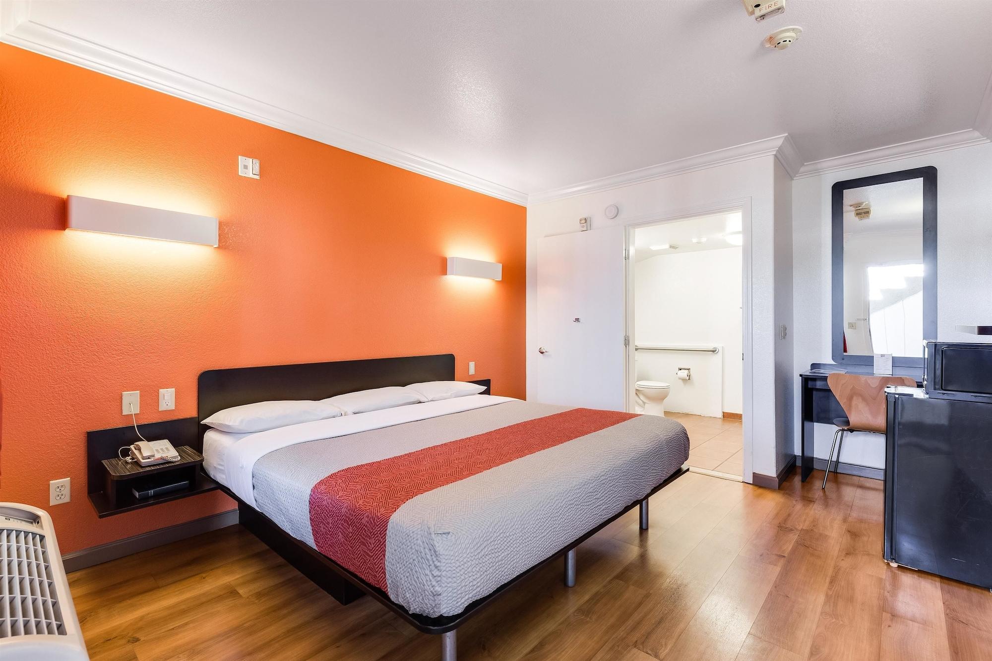 Motel 6-San Jose, Ca - Convention Center Екстериор снимка