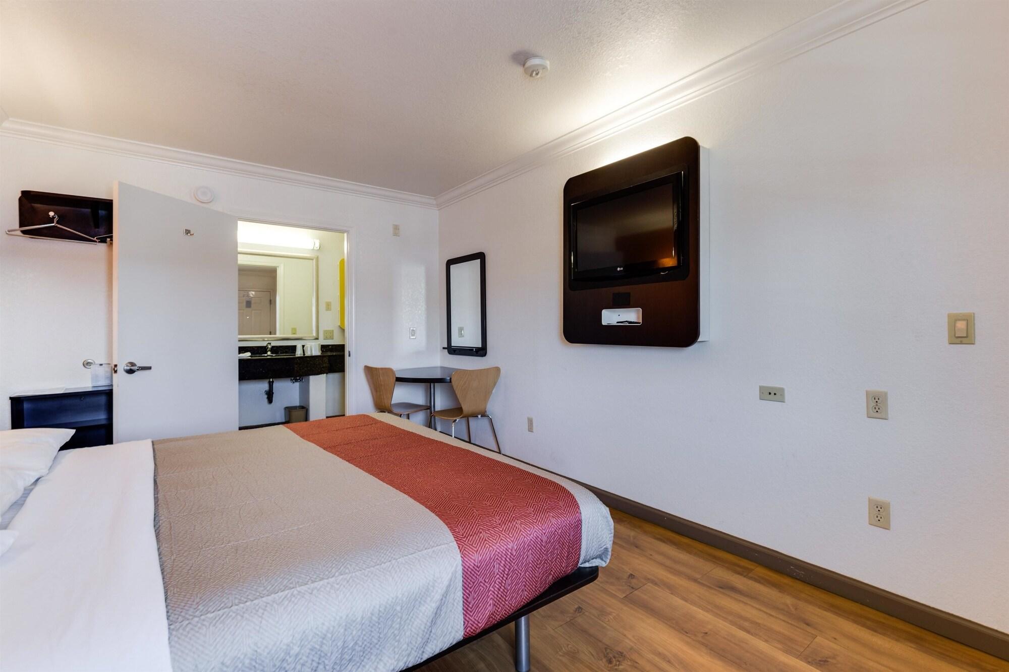 Motel 6-San Jose, Ca - Convention Center Екстериор снимка