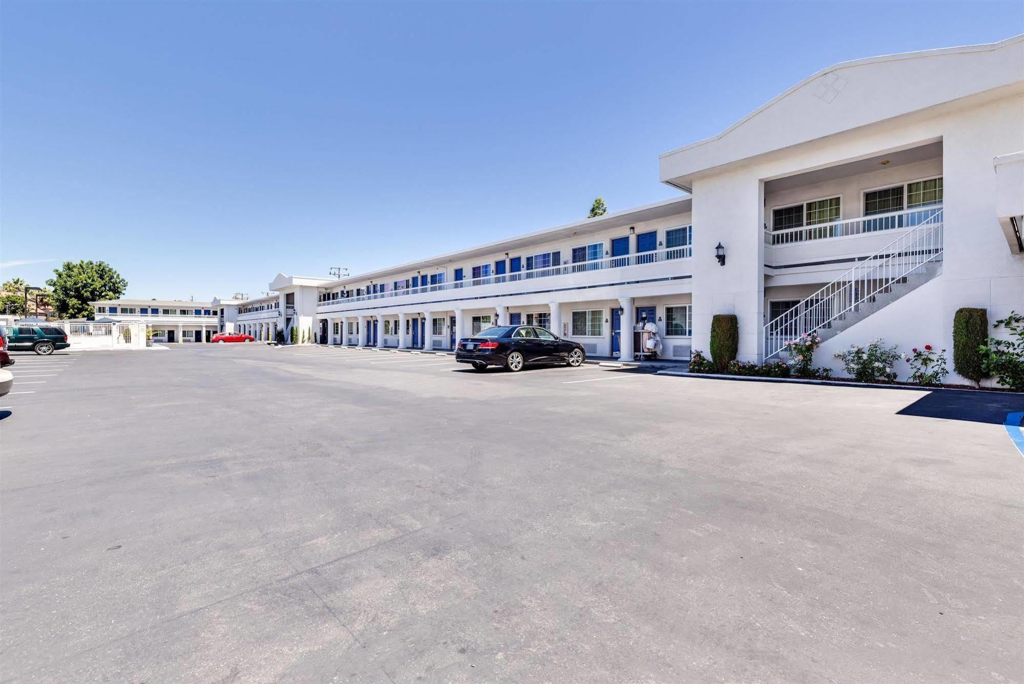 Motel 6-San Jose, Ca - Convention Center Екстериор снимка