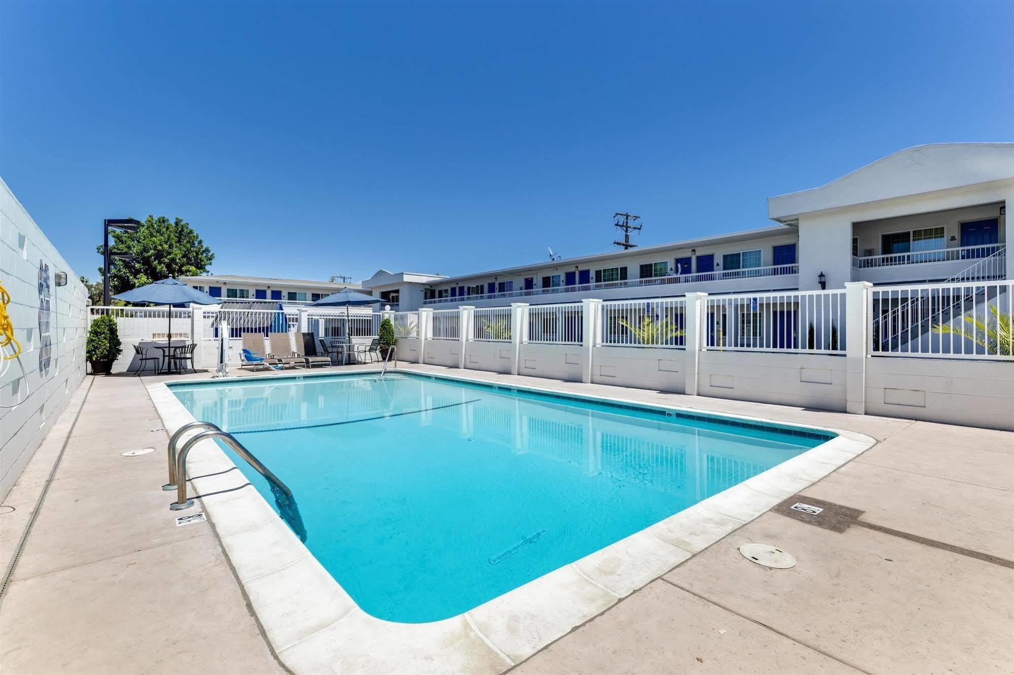 Motel 6-San Jose, Ca - Convention Center Екстериор снимка